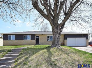 428 S 3rd St, Seward, NE 68434
