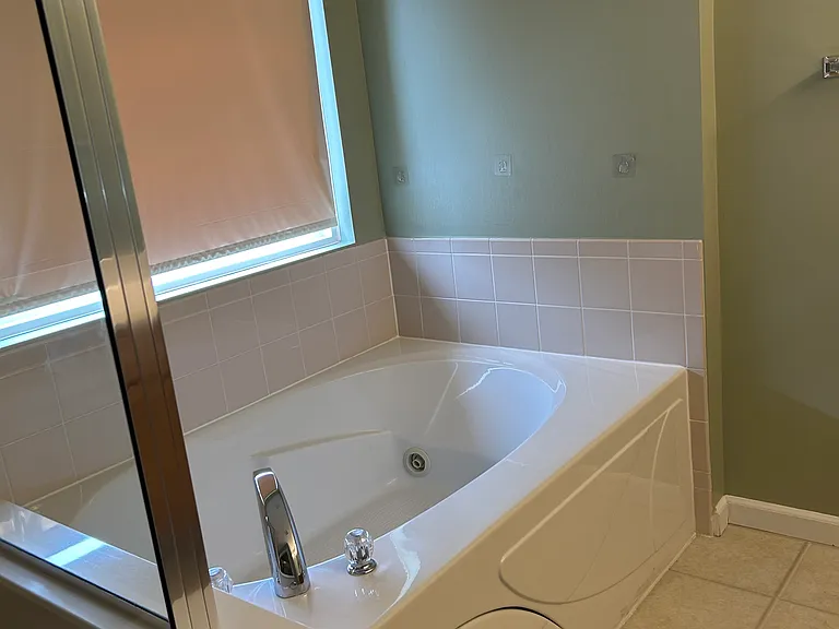 1040 Gleason Dr — Photo 15