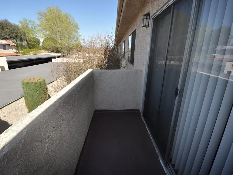 25052 Walnut St — Photo 8