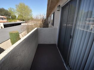25052 Walnut St, Newhall, CA 91321