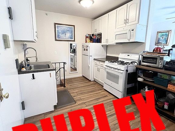 2nd image of 2373 37th St APT 1R