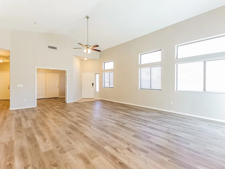 14535 N 87th Dr — Photo 6