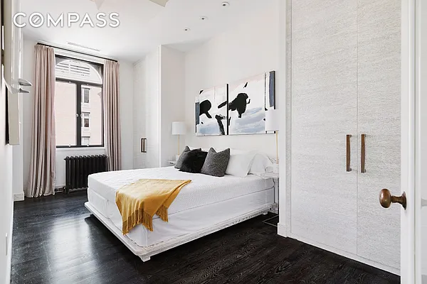 Sold by Compass | media 22