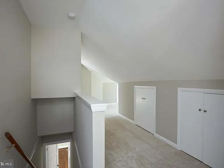 221 Dale Dr — Photo 18