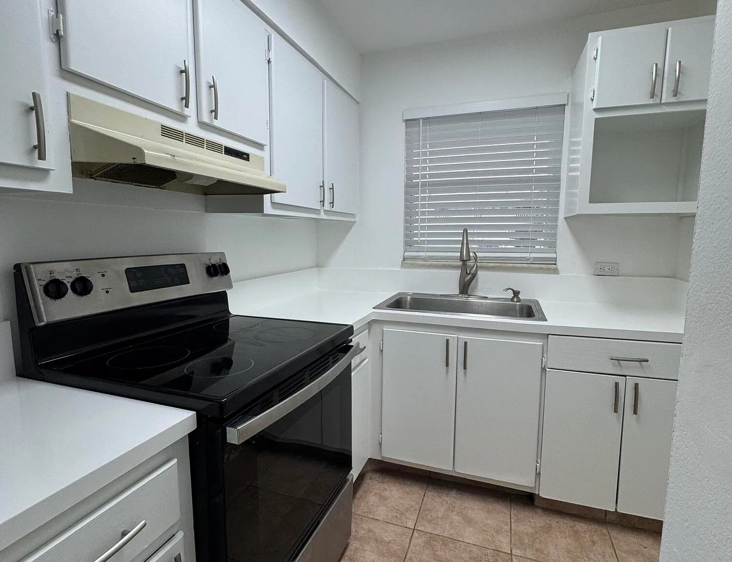 510 Lake Shore Dr — Photo 4