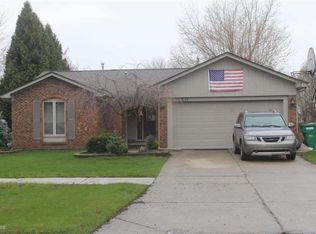 47601 Valley Forge Dr, Macomb, MI 48044