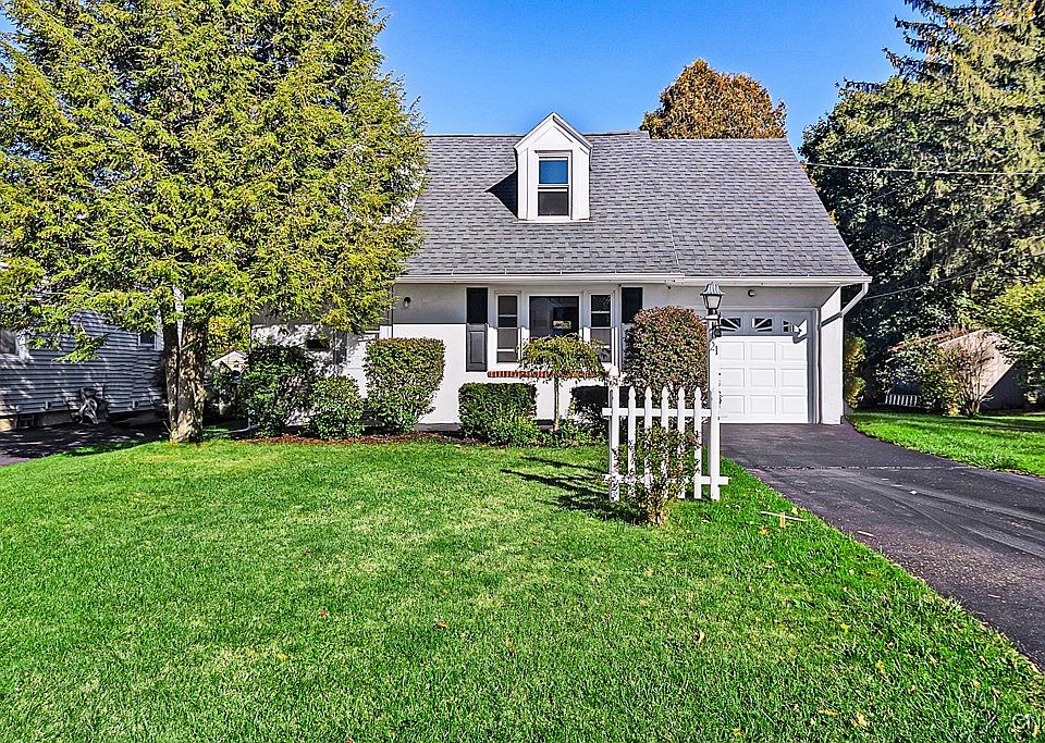 1st image of 21 Hara Cres