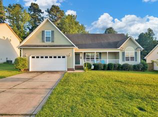 207 Batesfield Dr, Fayetteville, NC 28311