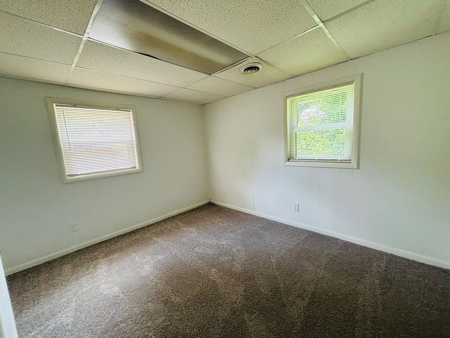 1 Bedroom 1 Bath Duplex — Photo 4
