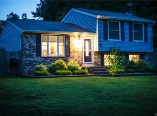 9001 Laureate Ln, North Chesterfield, VA 23236