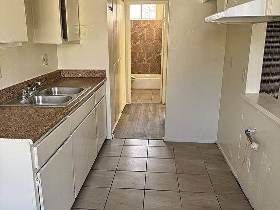 5th image of 272 W 8th St APT 31
