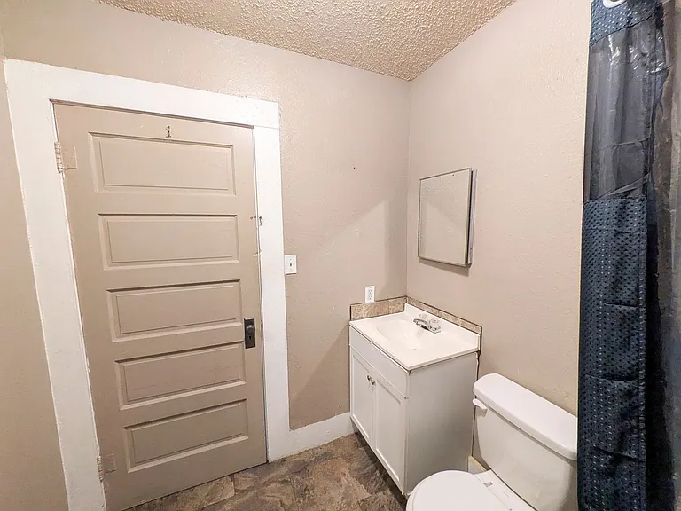 722 Avenue C — Photo 7