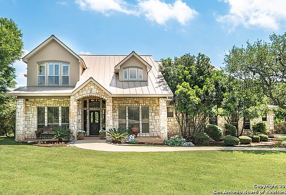 2nd image of 72 Sendero Verde