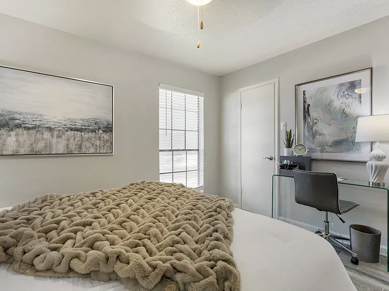 Brixton McKinney Apartments — Photo 7