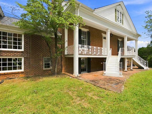 51st image of 841 Earley Farm Rd