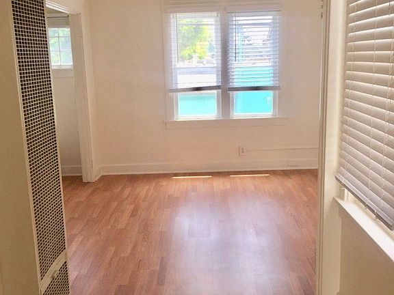3rd image of 40 Sunset Ave #8559119