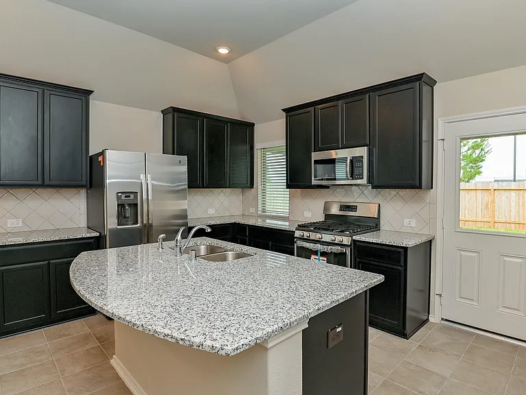8807 Trenton Landing Ln — Photo 6