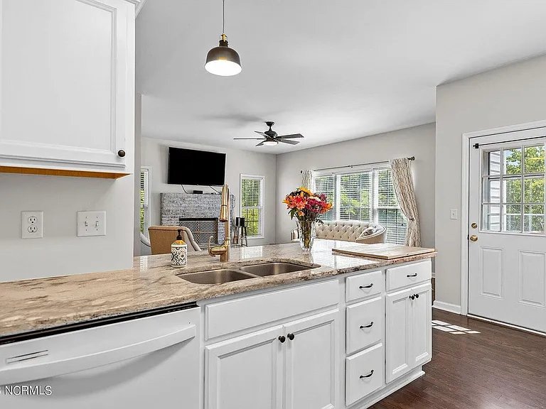 1010 Meridian Dr — Photo 19
