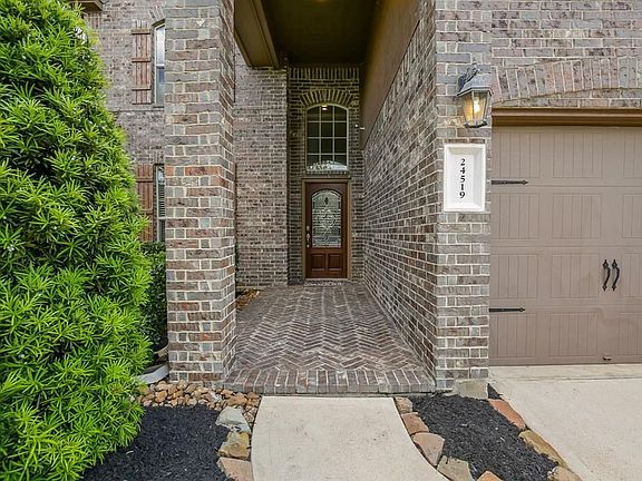 3rd image of 24519 Via Salerno Ct
