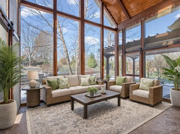 5613 Majestic Cir, Columbia, MO 65203