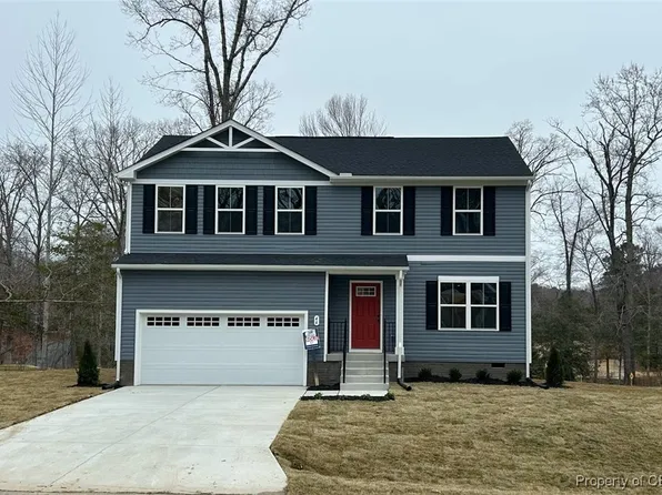 46 Highgate Dr, Hartfield, VA 23071