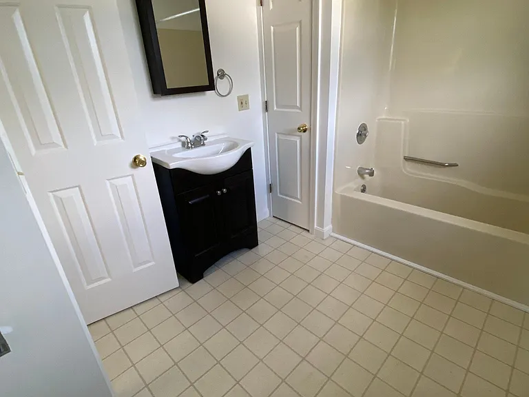 54 Lincoln St #A — Photo 6