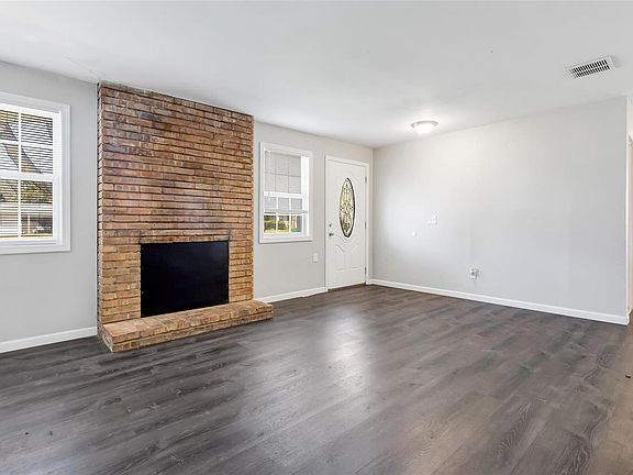 3rd image of 3110 Kingsley Dr