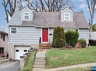 655 Hamilton Ave, Ridgefield, NJ 07657