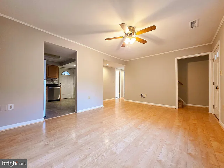 2419 Fairhaven Ave — Photo 7