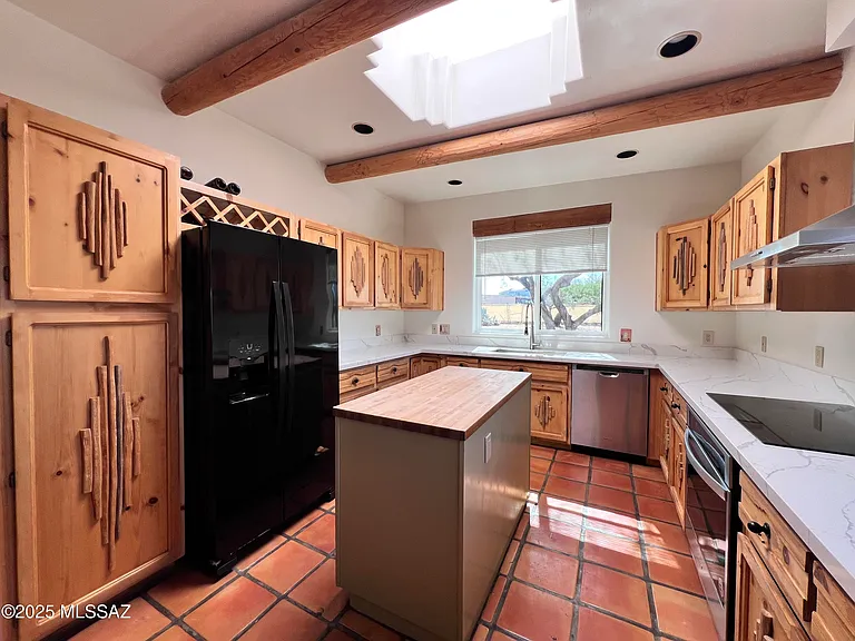 1040 N Wentworth Rd — Photo 24
