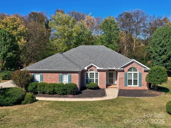 4411 Turnberry Ct SW, Concord, NC 28027