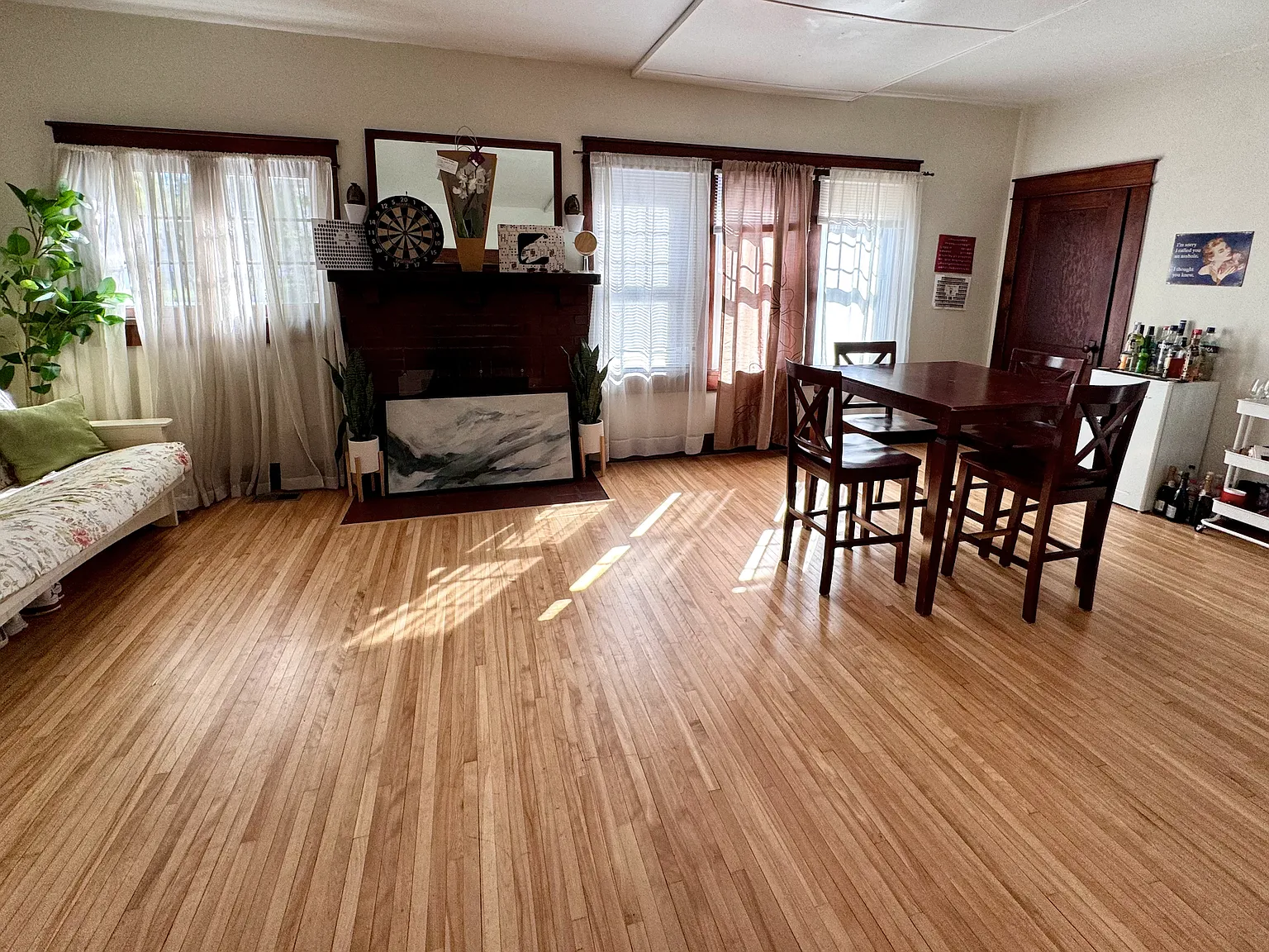 513 N Dunn St — Photo 3