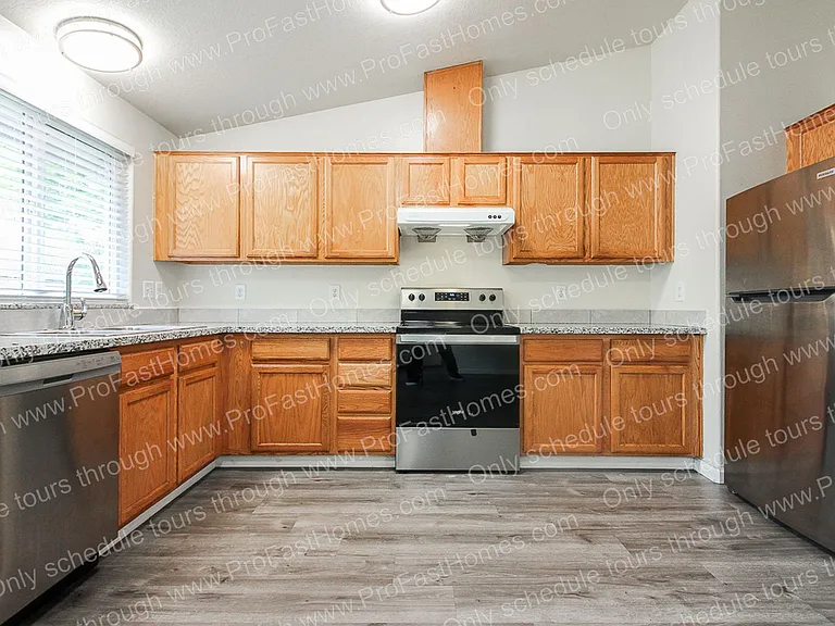 6416 SE 139th Ave — Photo 10