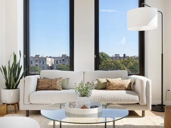 21-21 31st Street image 4 of 24