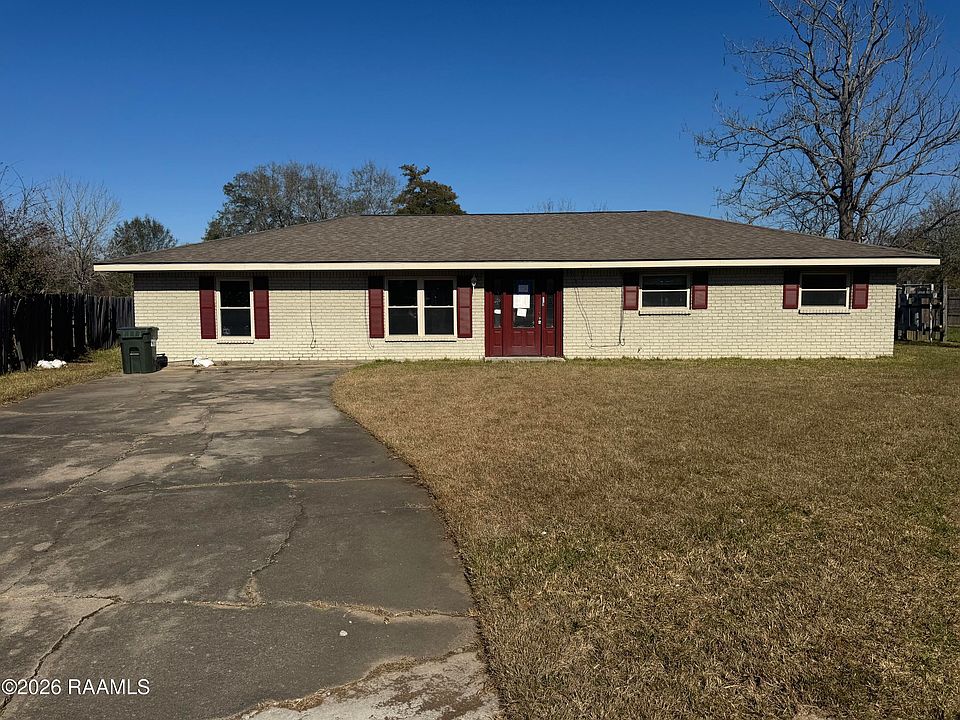 1st image of 105 Leahy Dr