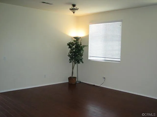 5 bed, 2.5 bath, 2950 sqft, $3,450 — Photo 2