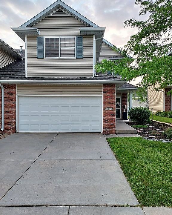 6812 S 89th Street