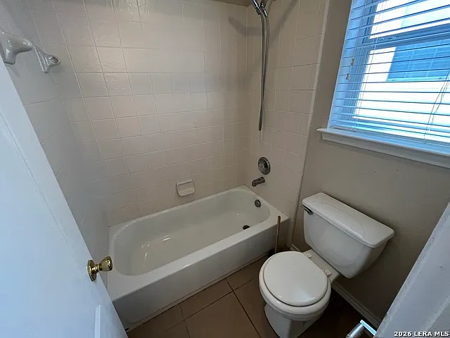 21114 Villa Valencia — Photo 35