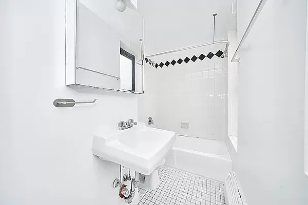 Rented by Living New York | media 8