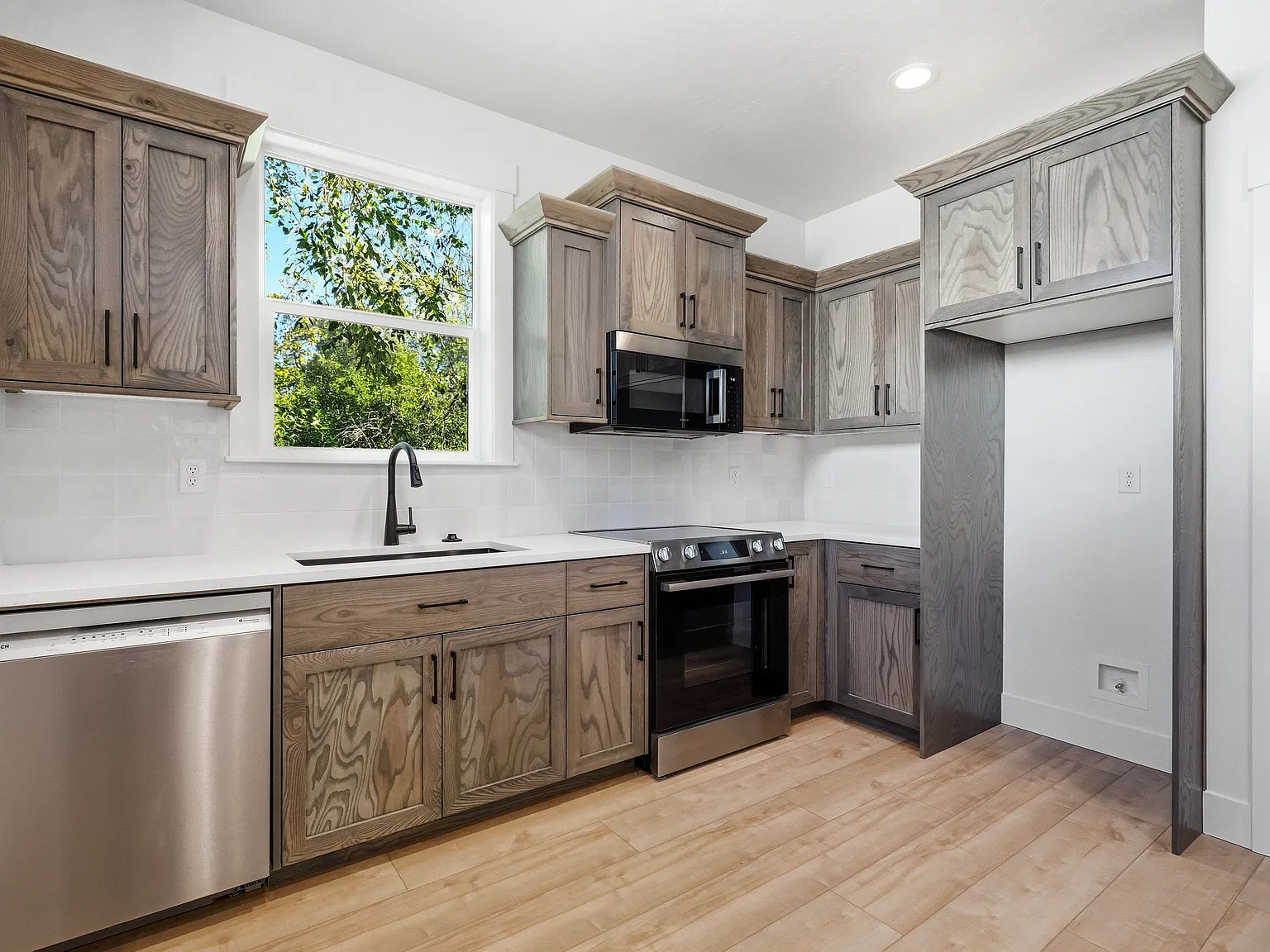 1 bed, 400 sqft, $1,500 — Photo 4
