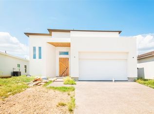 324 Tangle Wood Dr, Laredo, TX 78041