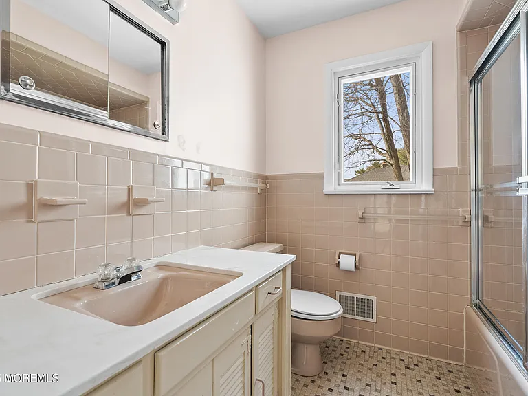 9 Abis Pl — Photo 26