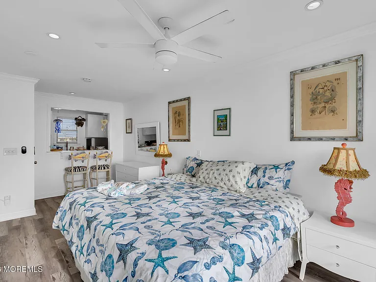55 Beach Front — Photo 19