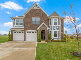 688 Albermarle Dr, Pittsboro, IN 46167