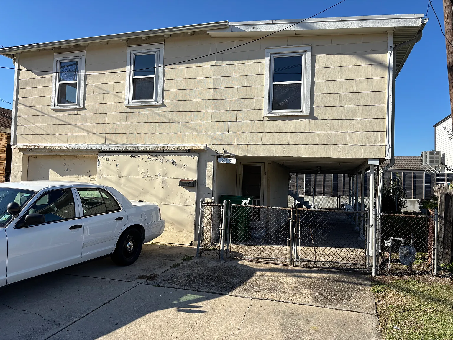 3 bed, 1100 sqft, $1,700 — Photo 3