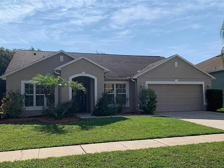 427 Fieldstream Blvd — Photo 1