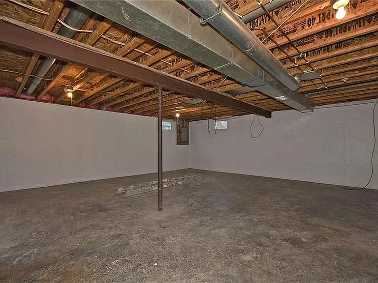 6130 NE Vivion Rd — Photo 15
