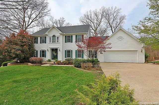 1st image of 2211 Crown Point Dr