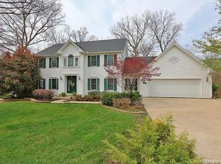 2211 Crown Point Dr, Cape Girardeau, MO 63701