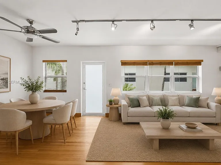 1100 Venetian Way #2B — Photo 5